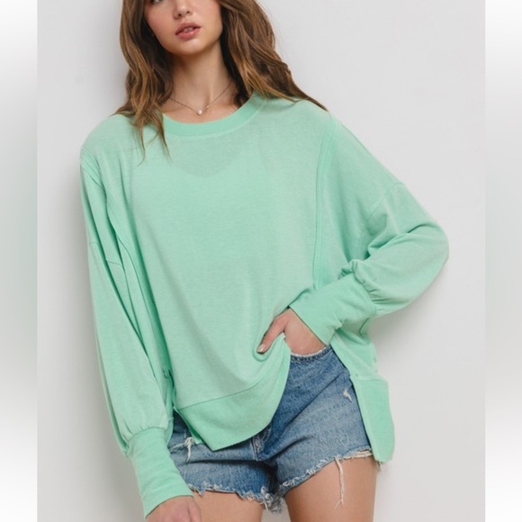 15 Solid Comfort Fit Hi-lo Sweatshirt - Picture 2 of 2